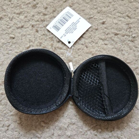 Travel Case for Headphones or Cables Compact Storage Organizer - Picture 5 of 5